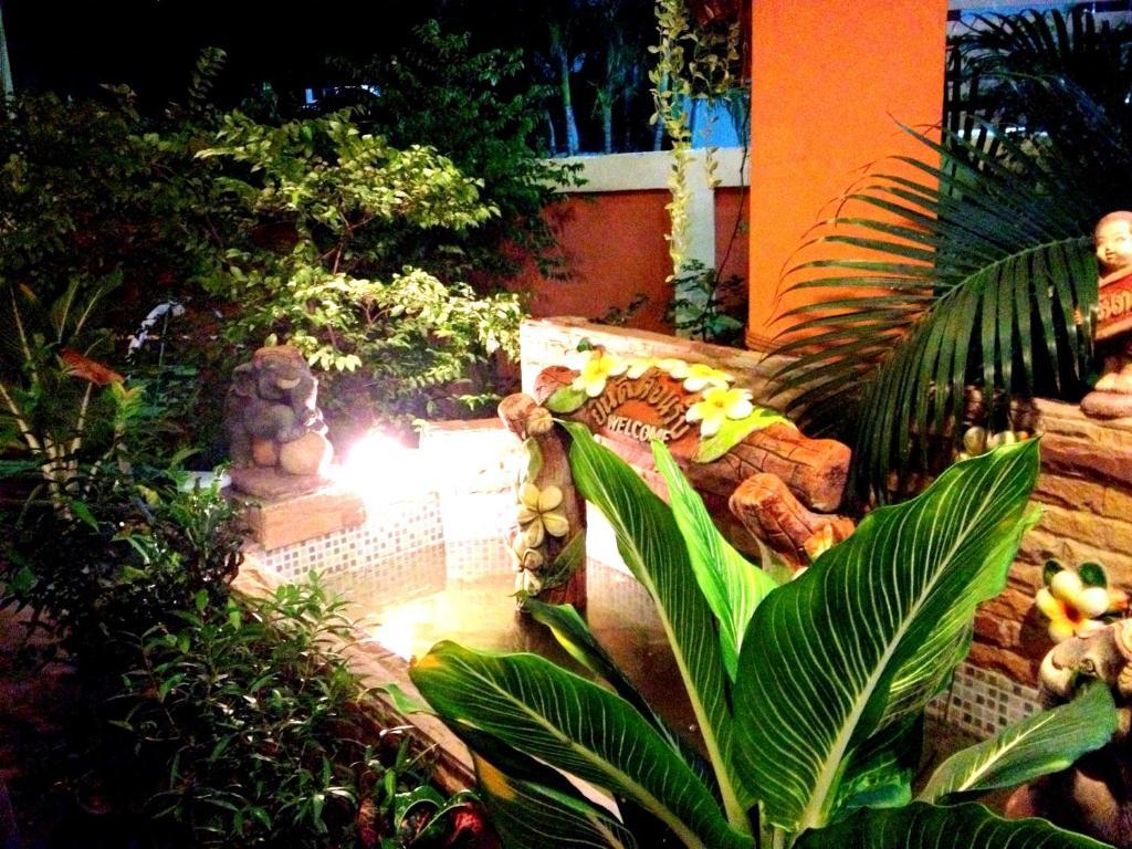 Somjai Place Ayutthaya Екстериор снимка